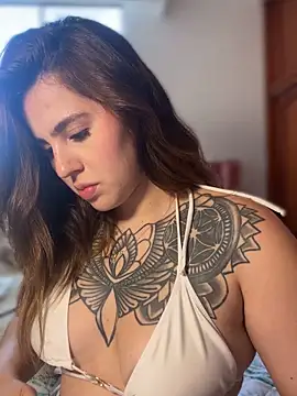 ValerieHilton online show from 03.10.25