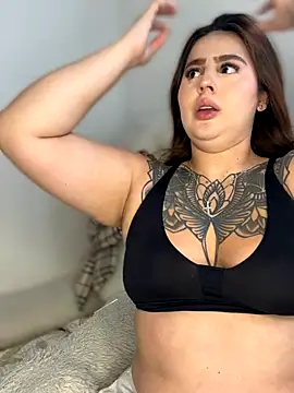 ValerieHilton online show from 11.25.25