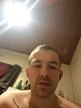 Snapshot of magicSeX4You chatting on 02.04.25 magicSeX4You online show from 02.04.25