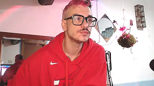 Snapshot of cek_186 chatting on 01.22.25 cek 186 online show from 01.22.25