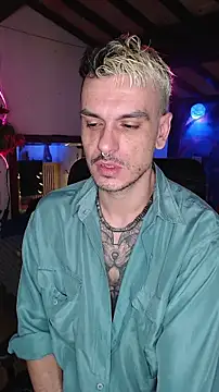 Snapshot of cek_186 chatting on 02.22.25 cek 186 online show from 02.22.25