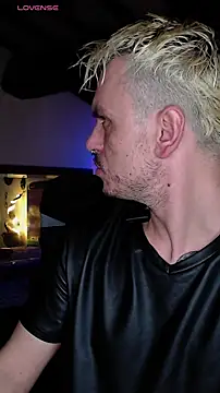 Snapshot of cek_186 chatting on 02.23.25 cek 186 online show from 02.23.25