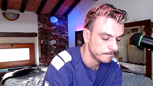 Snapshot of cek_186 chatting on 03.13.25 cek 186 online show from 03.13.25