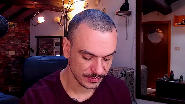 Snapshot of cek_186 chatting on 11.05.25 cek 186 online show from 11.05.25