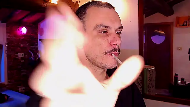 Snapshot of cek_186 chatting on 11.13.25 cek 186 online show from 11.13.25