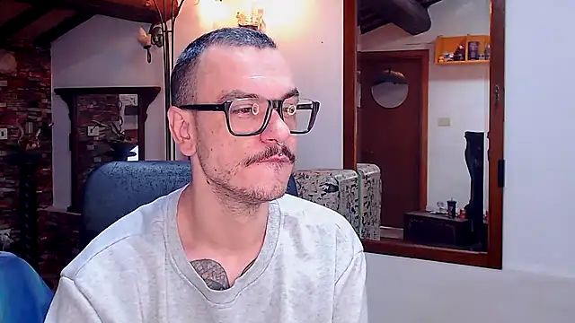 Snapshot of cek_186 chatting on 11.21.25 cek 186 online show from 11.21.25