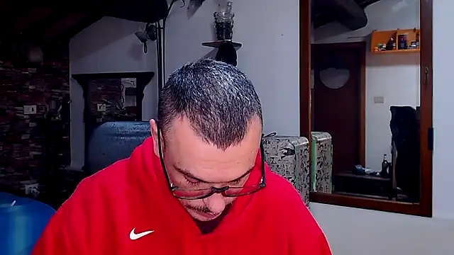 Snapshot of cek_186 chatting on 11.22.25 cek 186 online show from 11.22.25