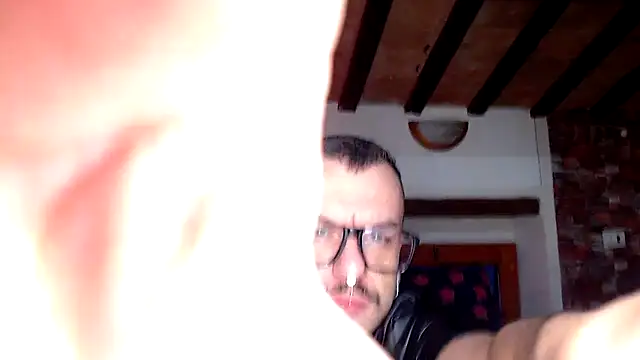 Snapshot of cek_186 chatting on 12.21.25 cek 186 online show from 12.21.25