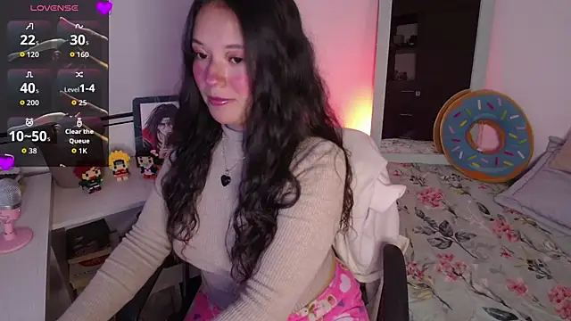 Snapshot of Lexie_Thompson10 chatting on 11.01.25 Lexie Thompson10 online show from 11.01.25