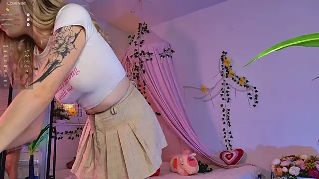 LoraaDoll online show from 01.17.25