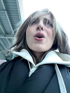 LoraaDoll online show from 10.27.25