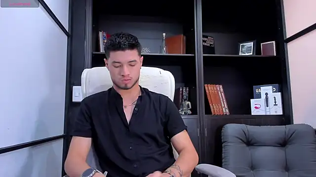 EdwardRoss  online show from 02.16.25