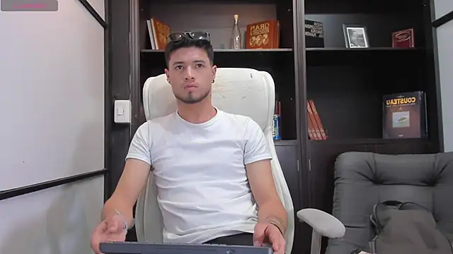 EdwardRoss  online show from 03.10.25