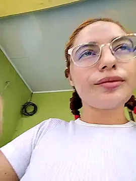 Snapshot of Kate_lorens9 chatting on 09.14.25 Kate lorens9 online show from 09.14.25