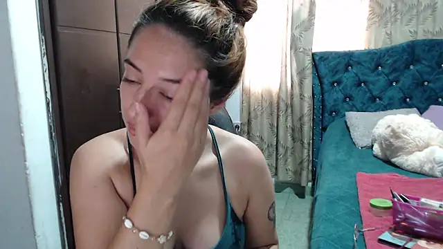 Snapshot of Kate_lorens9 chatting on 11.06.25 Kate lorens9 online show from 11.06.25