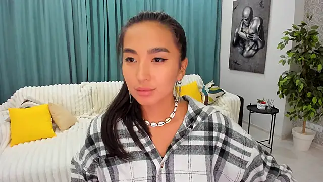 Snapshot of worldofkim chatting on 01.15.25 worldofkim online show from 01.15.25