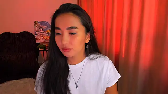 Snapshot of worldofkim chatting on 02.18.25 worldofkim online show from 02.18.25