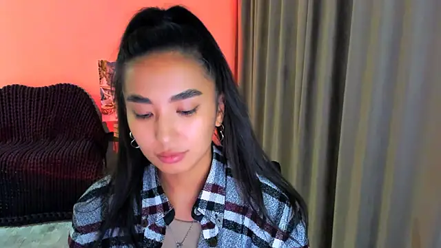 Snapshot of worldofkim chatting on 02.28.25 worldofkim online show from 02.28.25