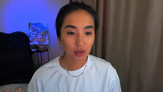 Snapshot of worldofkim chatting on 03.14.25 worldofkim online show from 03.14.25