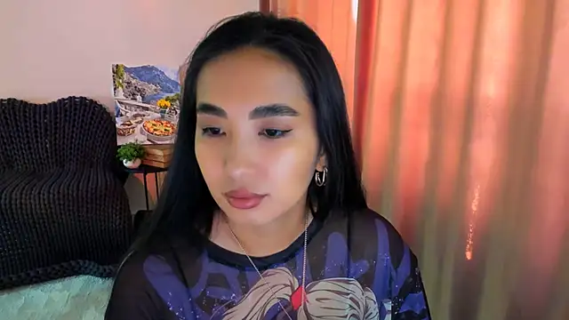 Snapshot of worldofkim chatting on 03.23.25 worldofkim online show from 03.23.25