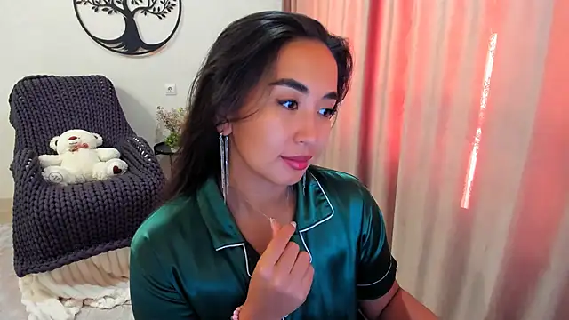 Snapshot of worldofkim chatting on 09.09.25 worldofkim online show from 09.09.25