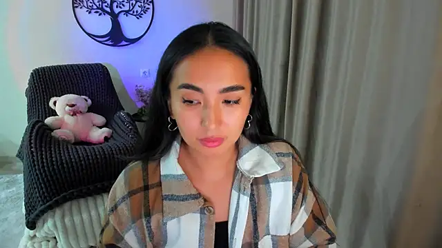 Snapshot of worldofkim chatting on 09.16.25 worldofkim online show from 09.16.25