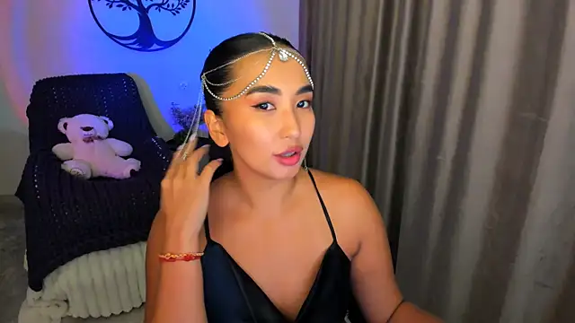 Snapshot of worldofkim chatting on 09.18.25 worldofkim online show from 09.18.25