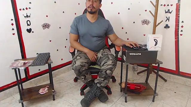 Snapshot of KalethBigDick chatting on 02.06.25 KalethBigDick online show from 02.06.25