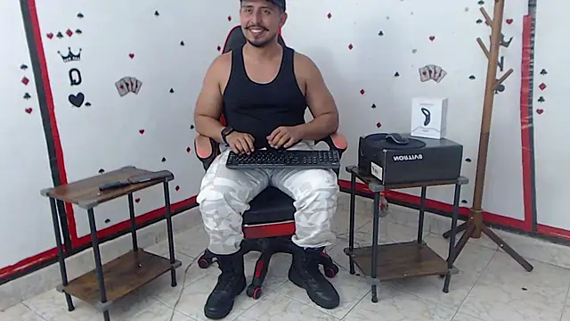 Snapshot of KalethBigDick chatting on 03.11.25 KalethBigDick online show from 03.11.25