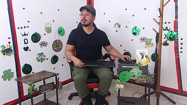 Snapshot of KalethBigDick chatting on 03.17.25 KalethBigDick online show from 03.17.25