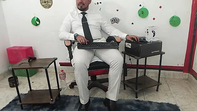Snapshot of KalethBigDick chatting on 07.28.26 KalethBigDick online show from 07.28.26
