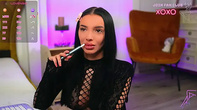 Snapshot of VelmaEvans chatting on 11.07.25 VelmaEvans online show from 11.07.25