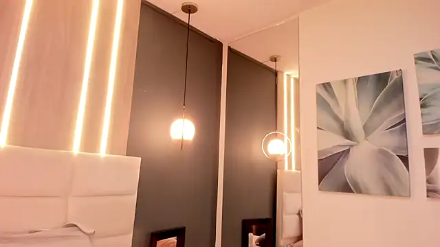 Miah gomez  online show from 01.11.25