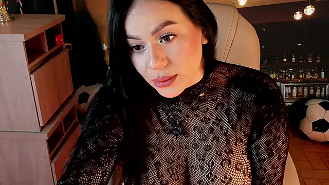 Snapshot of Miah_gomez_ chatting on 06.29.26 Miah gomez online show from 06.29.26