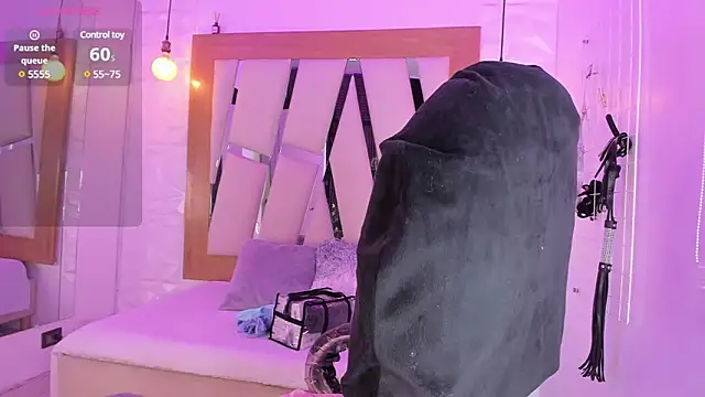 Snapshot of ary_cooper_ chatting on 02.08.25 ary cooper online show from 02.08.25