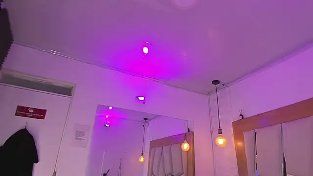 Snapshot of ary_cooper_ chatting on 02.08.25 ary cooper online show from 02.08.25