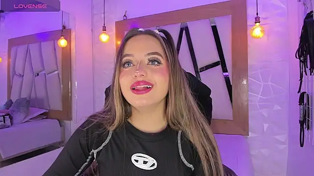 Snapshot of ary_cooper_ chatting on 02.22.25 ary cooper online show from 02.22.25