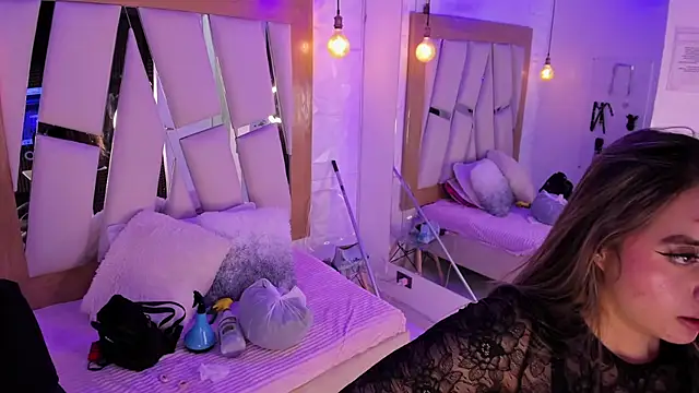 Snapshot of ary_cooper_ chatting on 03.17.25 ary cooper online show from 03.17.25