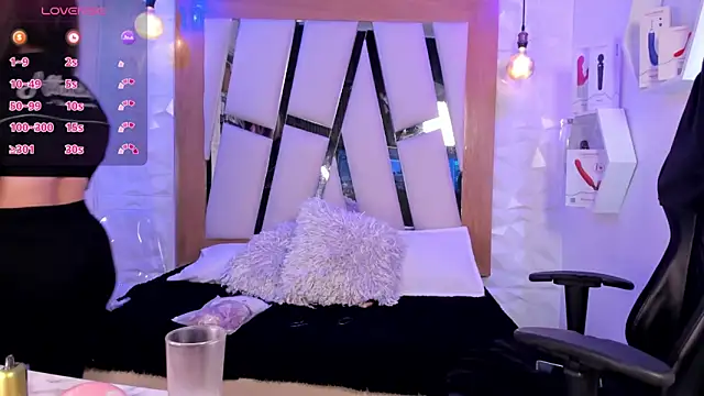 Snapshot of ary_cooper_ chatting on 09.19.25 ary cooper online show from 09.19.25