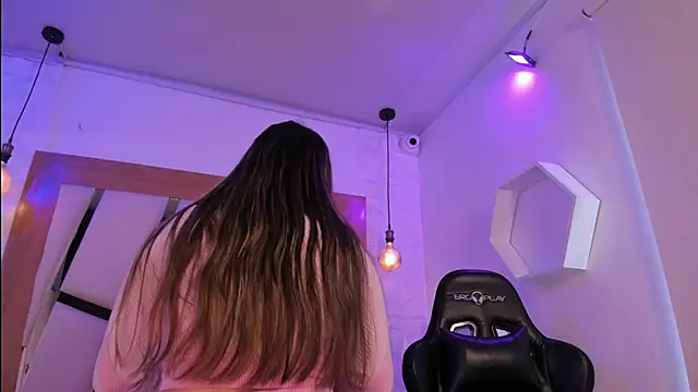 Snapshot of ary_cooper_ chatting on 10.16.25 ary cooper online show from 10.16.25