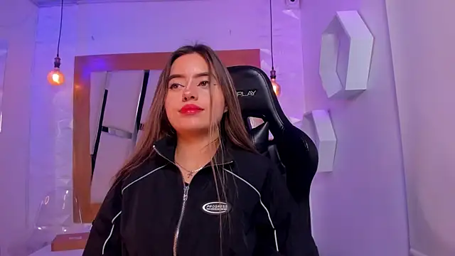 Snapshot of ary_cooper_ chatting on 11.06.25 ary cooper online show from 11.06.25