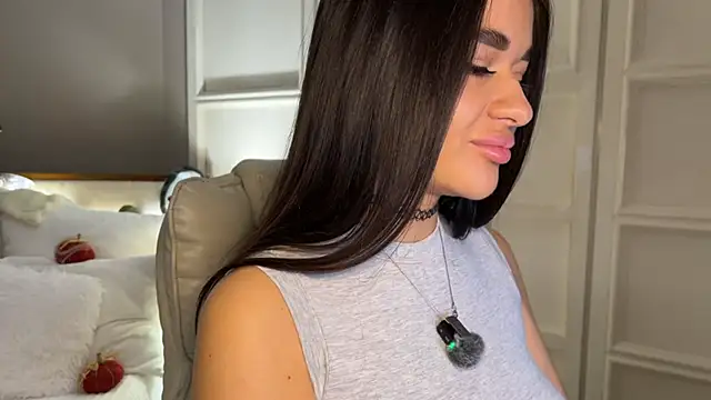 Snapshot of UrLillShy chatting on 10.25.25 UrLillShy online show from 10.25.25