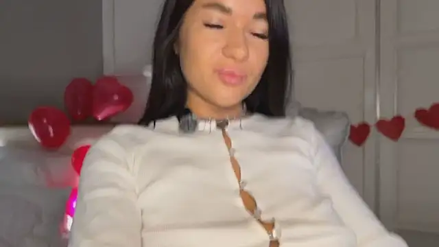 Snapshot of UrLillShy chatting on 02.07.26 UrLillShy online show from 02.07.26