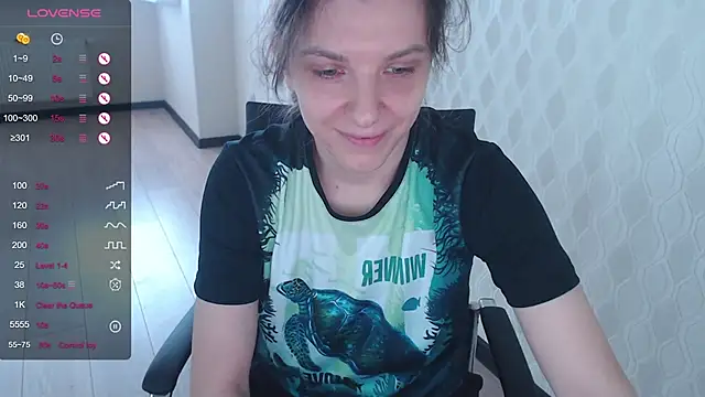 LisaHeart online show from 10.15.25