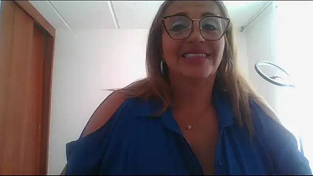 Snapshot of RossanaLionheart chatting on 01.16.25 RossanaLionheart online show from 01.16.25