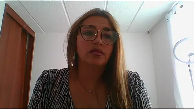 Snapshot of RossanaLionheart chatting on 02.03.25 RossanaLionheart online show from 02.03.25