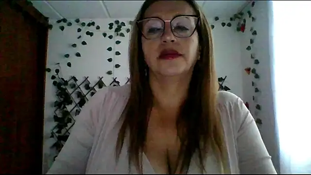 Snapshot of RossanaLionheart chatting on 11.21.25 RossanaLionheart online show from 11.21.25