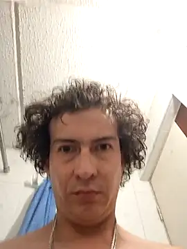 Snapshot of yonson90s chatting on 09.30.25 yonson90s online show from 09.30.25