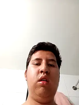 Snapshot of greeneyes999999999999 chatting on 04.02.26 greeneyes999999999999 online show from 04.02.26