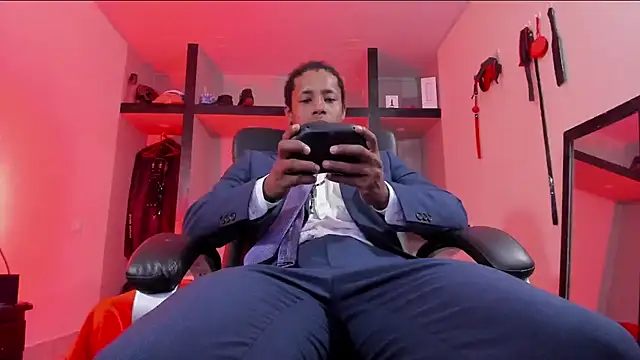 AlejoKhalifa  online show from 05.13.26